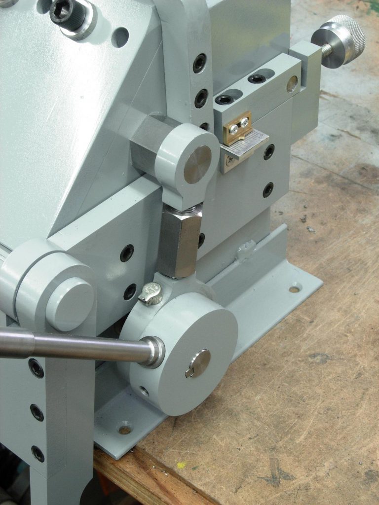 Mw sheet metal brake close up