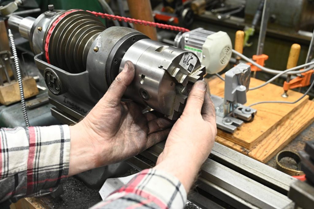 how to make a lathe chuck back plate for a threaded spindle